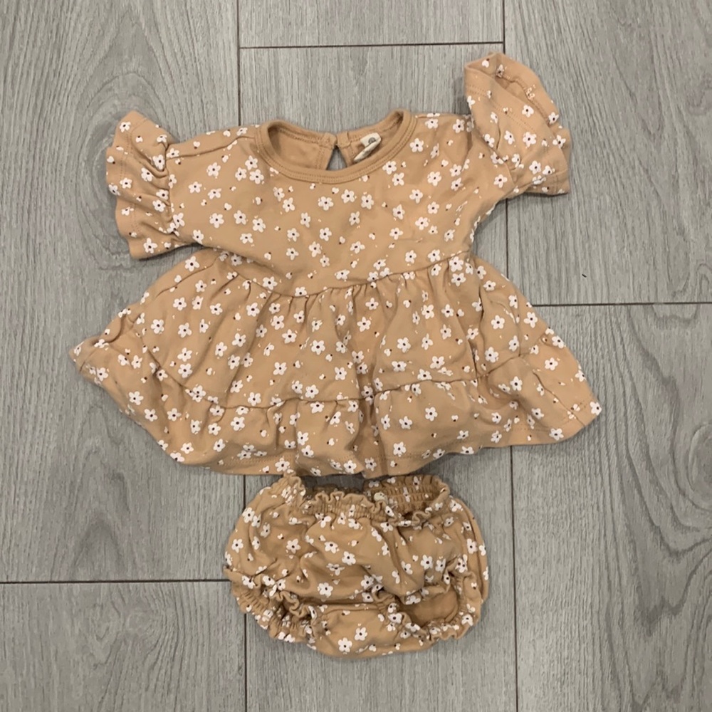 Q by Quincy Mae dress with bloomers size 0-3months
